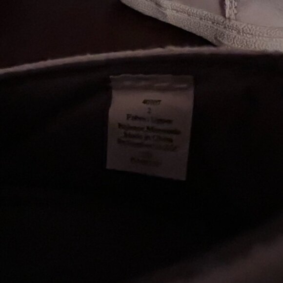 White slip on shoes - Picture 3 of 4